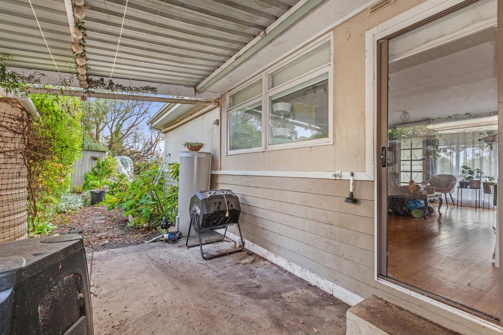 41 White Street,
                        
                    
                    
                        
                            Kilmore, Kilmore - Thumbnail 8