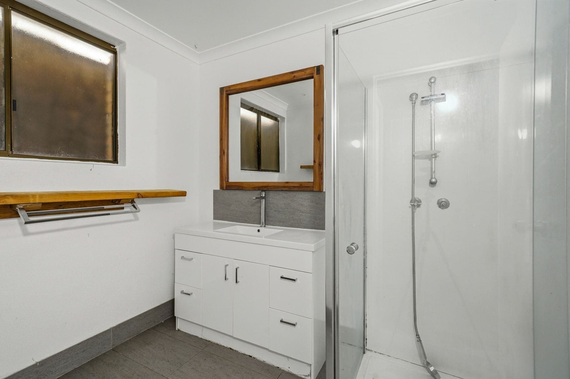97 Andrew Street, BRIGHTON, Brighton - Thumbnail 3
