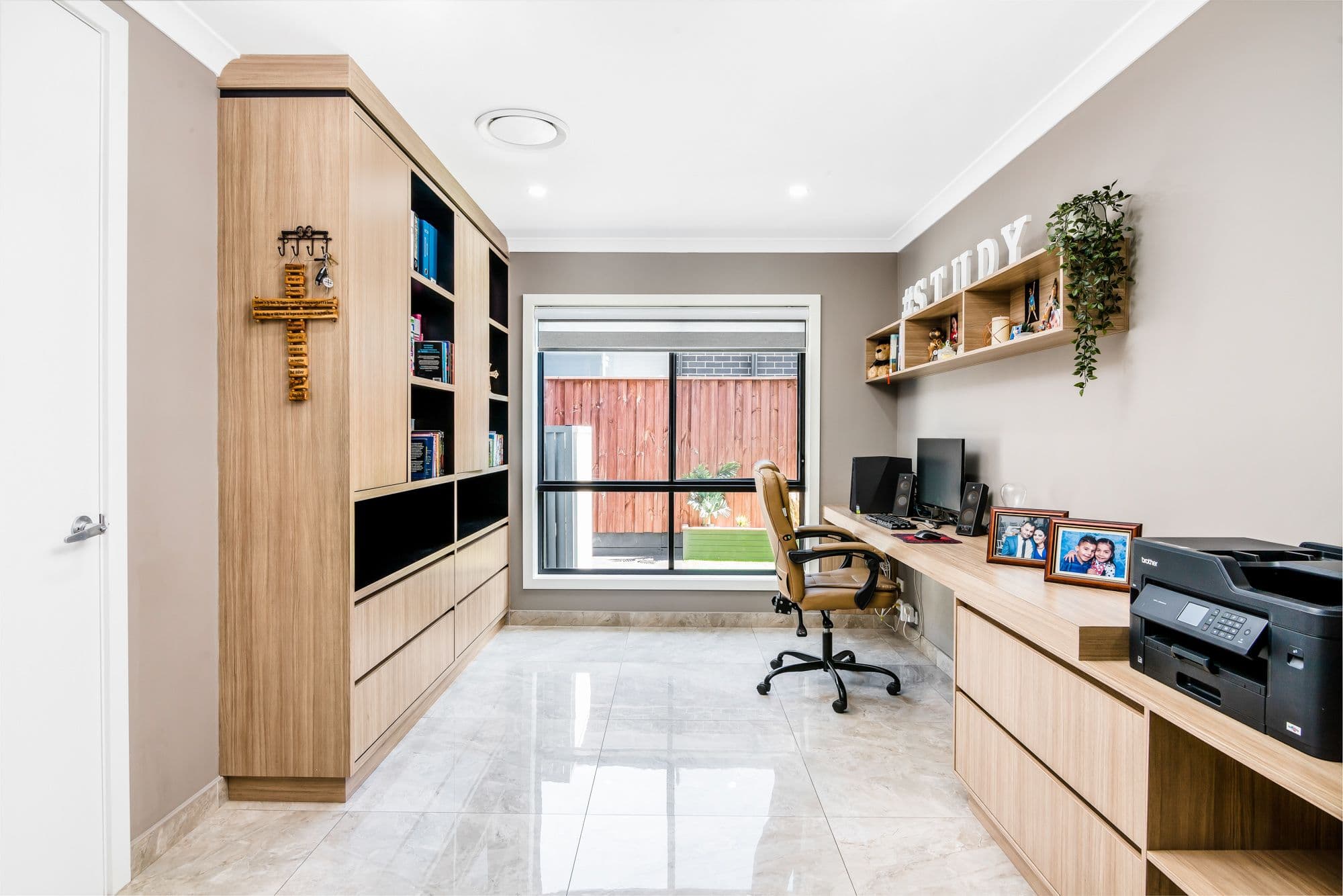 40 Mary Wade Place, Carnes Hill NSW 2171, Carnes Hill - Thumbnail 6