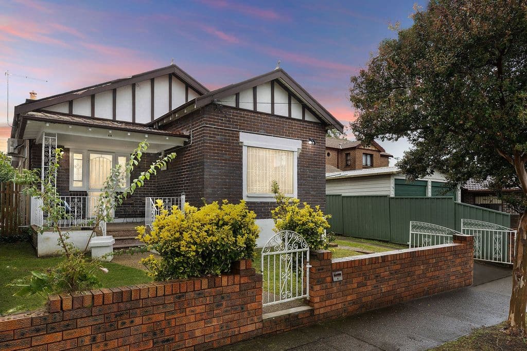 68 Croydon Road, Croydon - Image 1