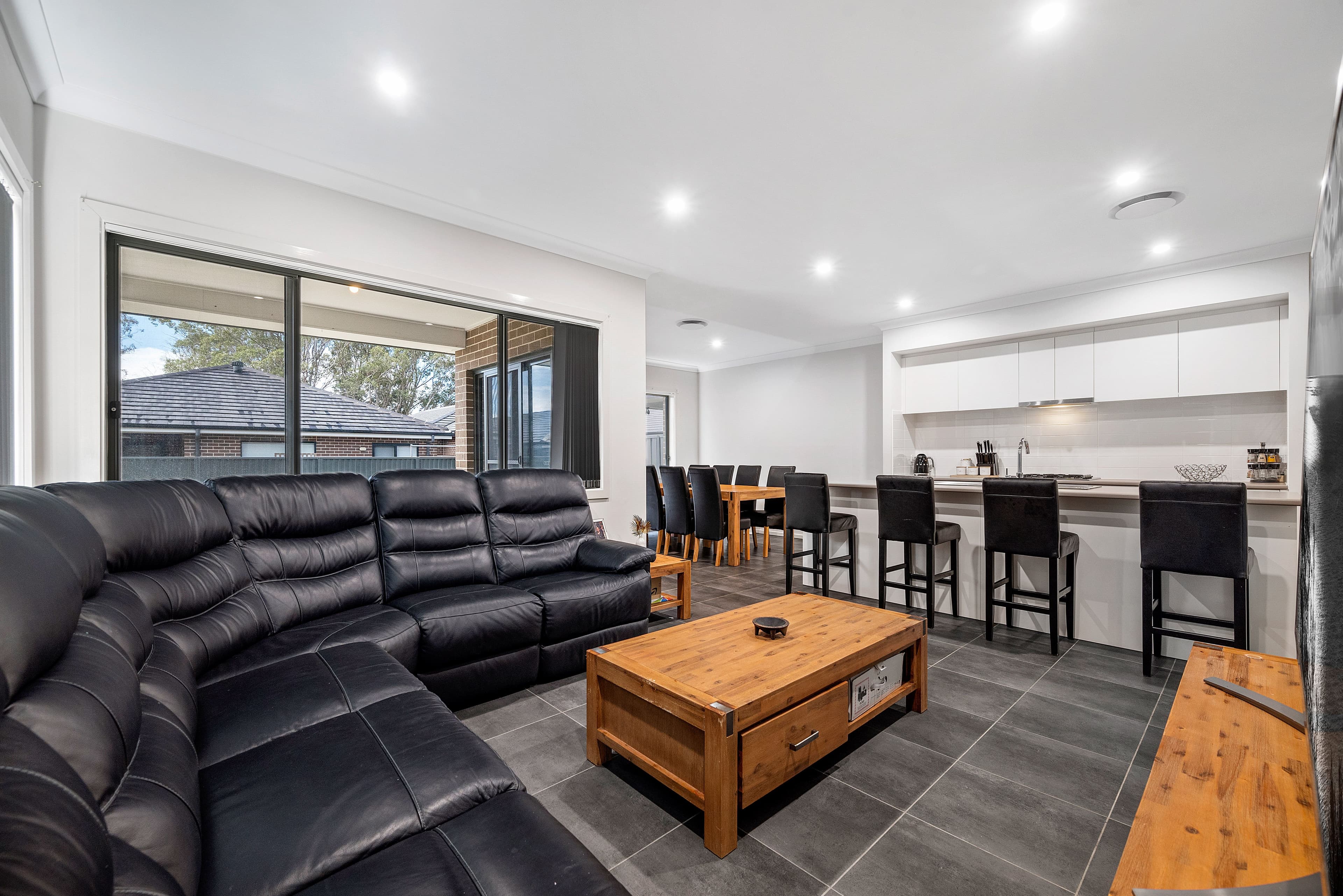 40 Mimosa Street, Gregory Hills NSW 2557, Gregory Hills - Thumbnail 2