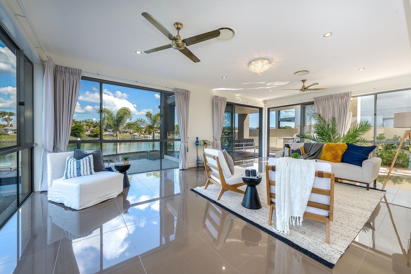 142 The Peninsula, Helensvale QLD 4212, Helensvale - Thumbnail 3