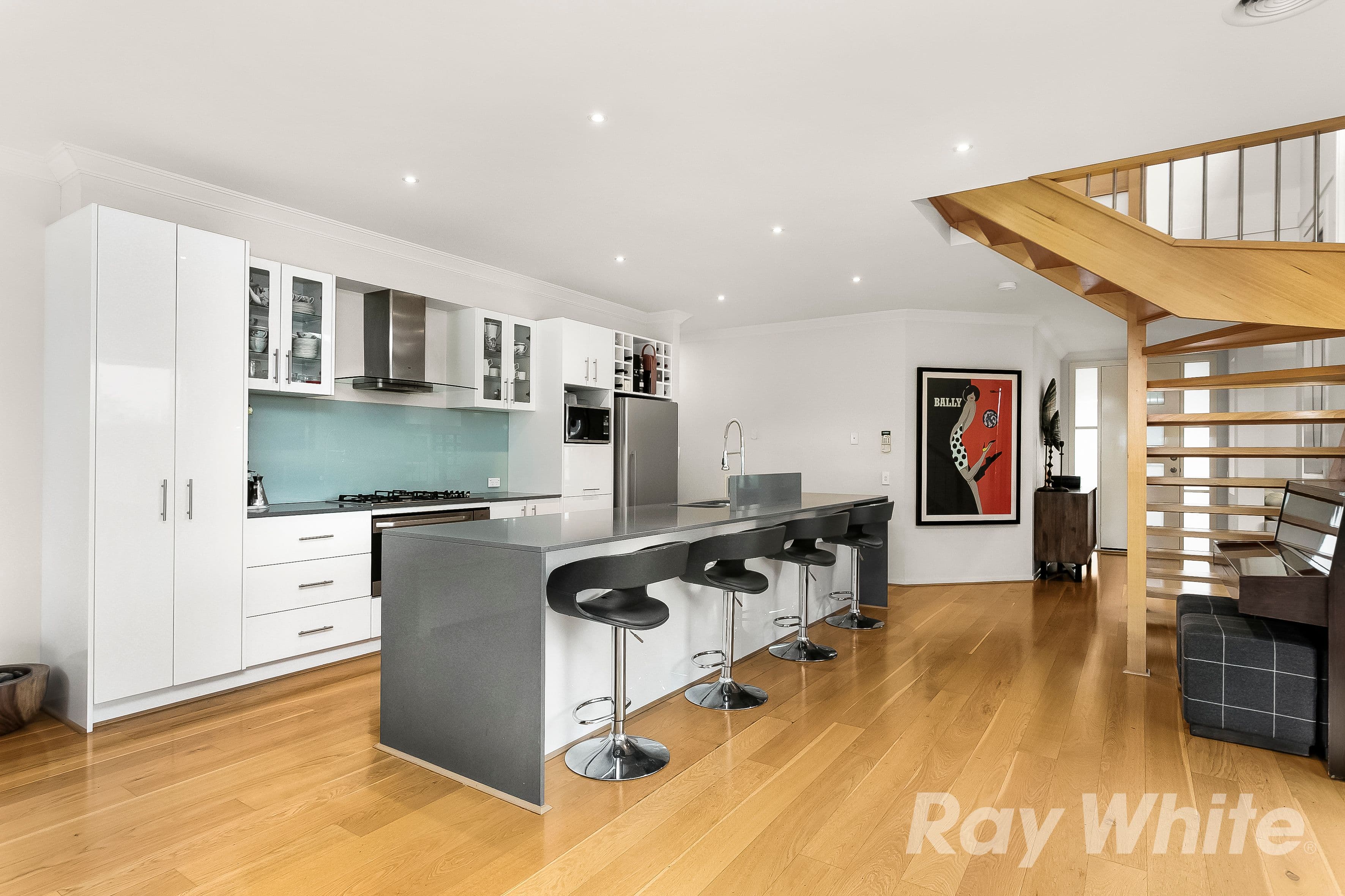 30 Montpellier Road, Burwood VIC 3125, Burwood - Thumbnail 3