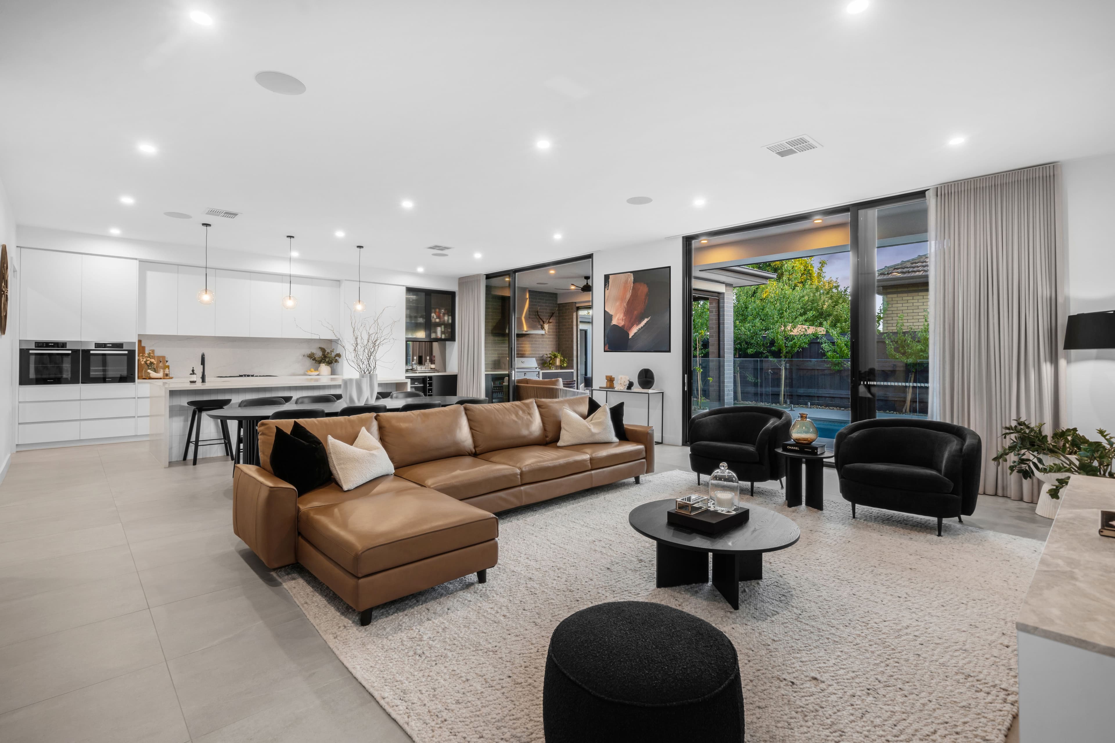 53 Dumbarton Street, Reservoir VIC 3073, Reservoir - Thumbnail 4
