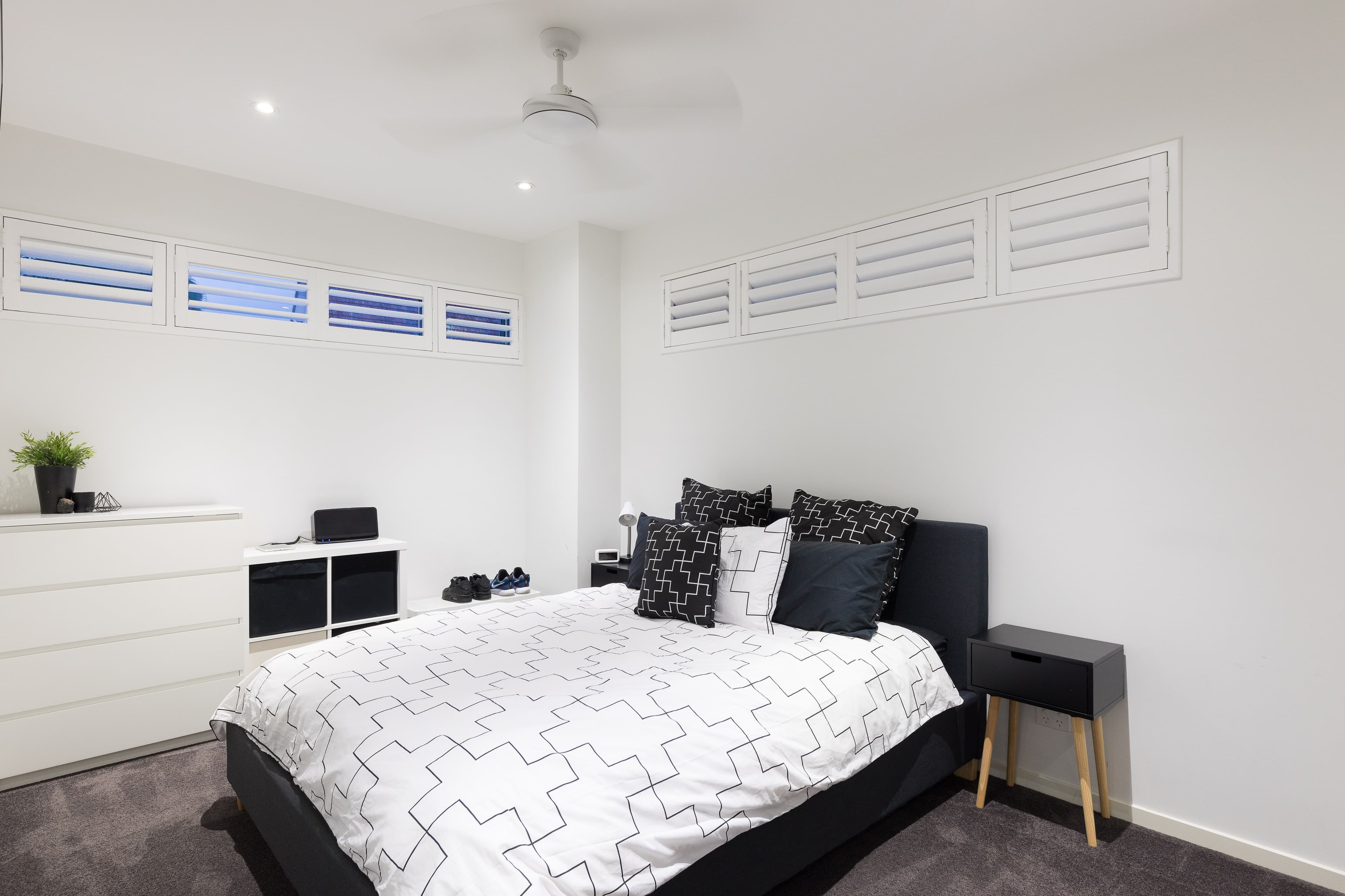 8 Gowar Avenue, Camberwell VIC 3124, Camberwell - Thumbnail 2