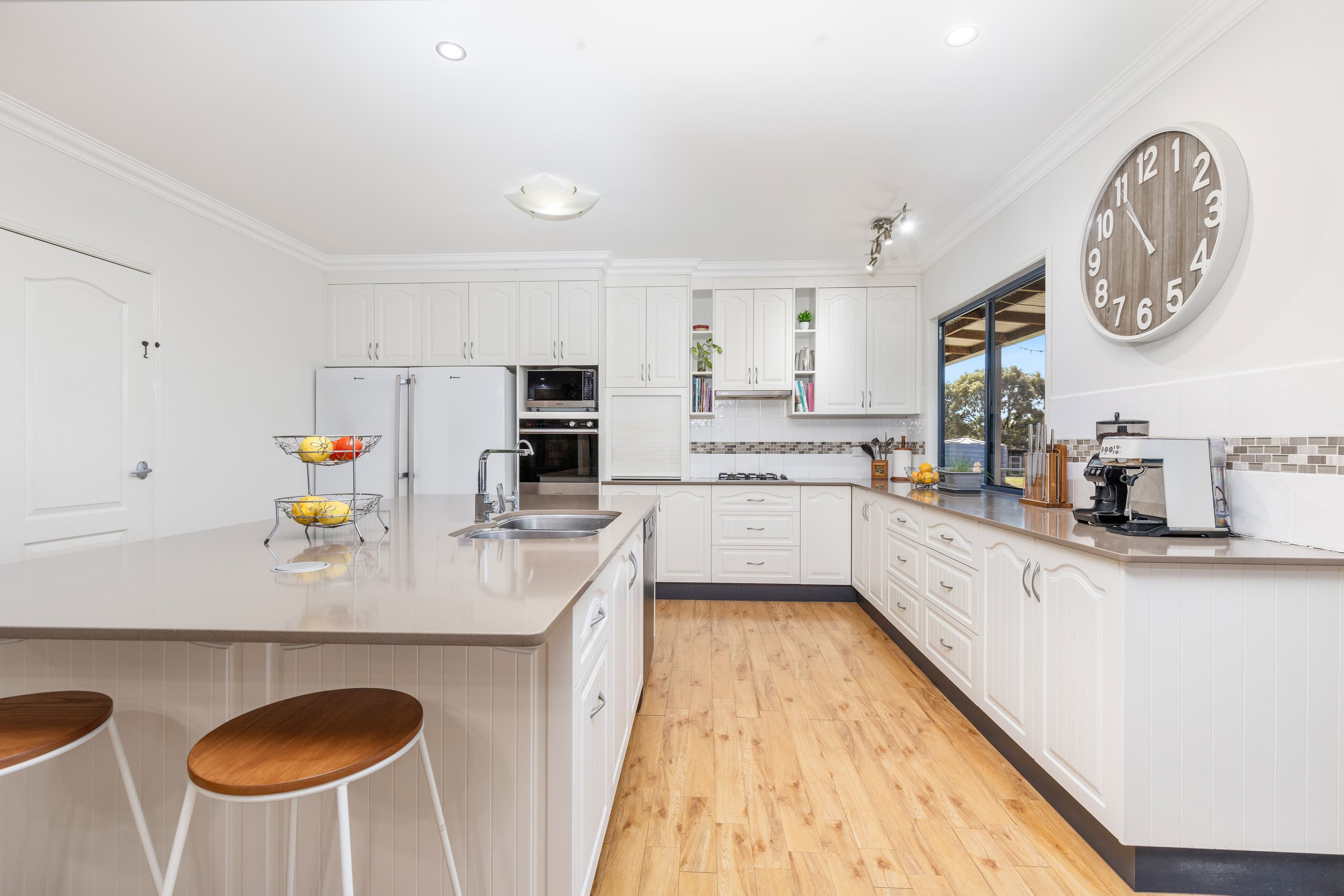 12 Edgewood Drive, Emerald QLD 4720, Emerald - Thumbnail 7