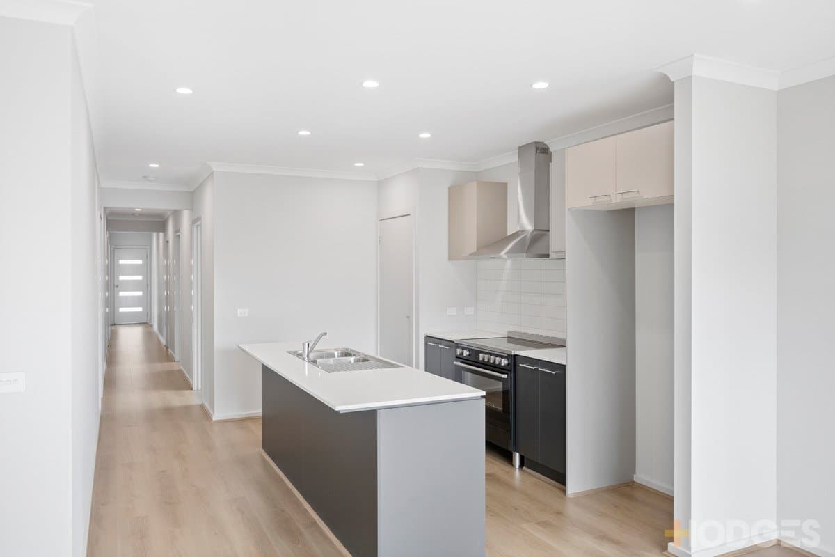 13 Skipper Avenue, Lara, VIC, 3212, Lara - Thumbnail 2