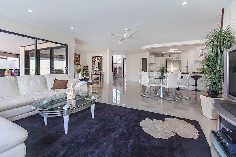 78 Clear Island Road, BROADBEACH WATERS QLD 4218, Broadbeach Waters - Thumbnail 3
