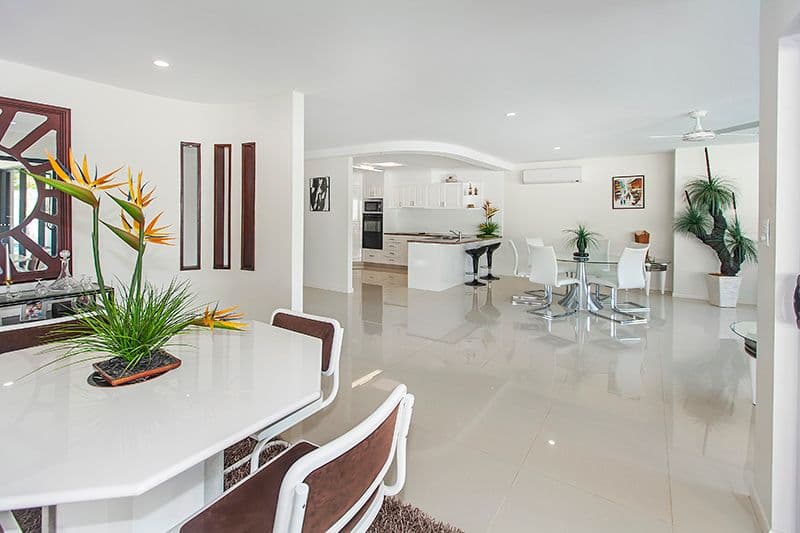 78 Clear Island Road, BROADBEACH WATERS QLD 4218, Broadbeach Waters - Thumbnail 7
