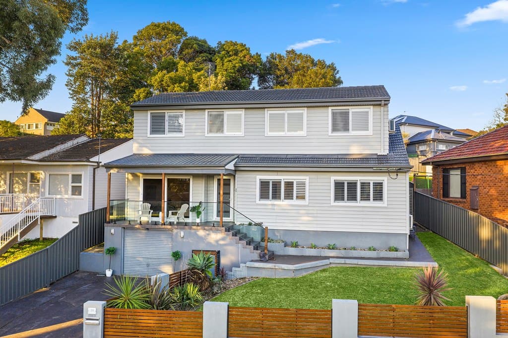 29 Stanleigh Crescent, West Wollongong - Image 1