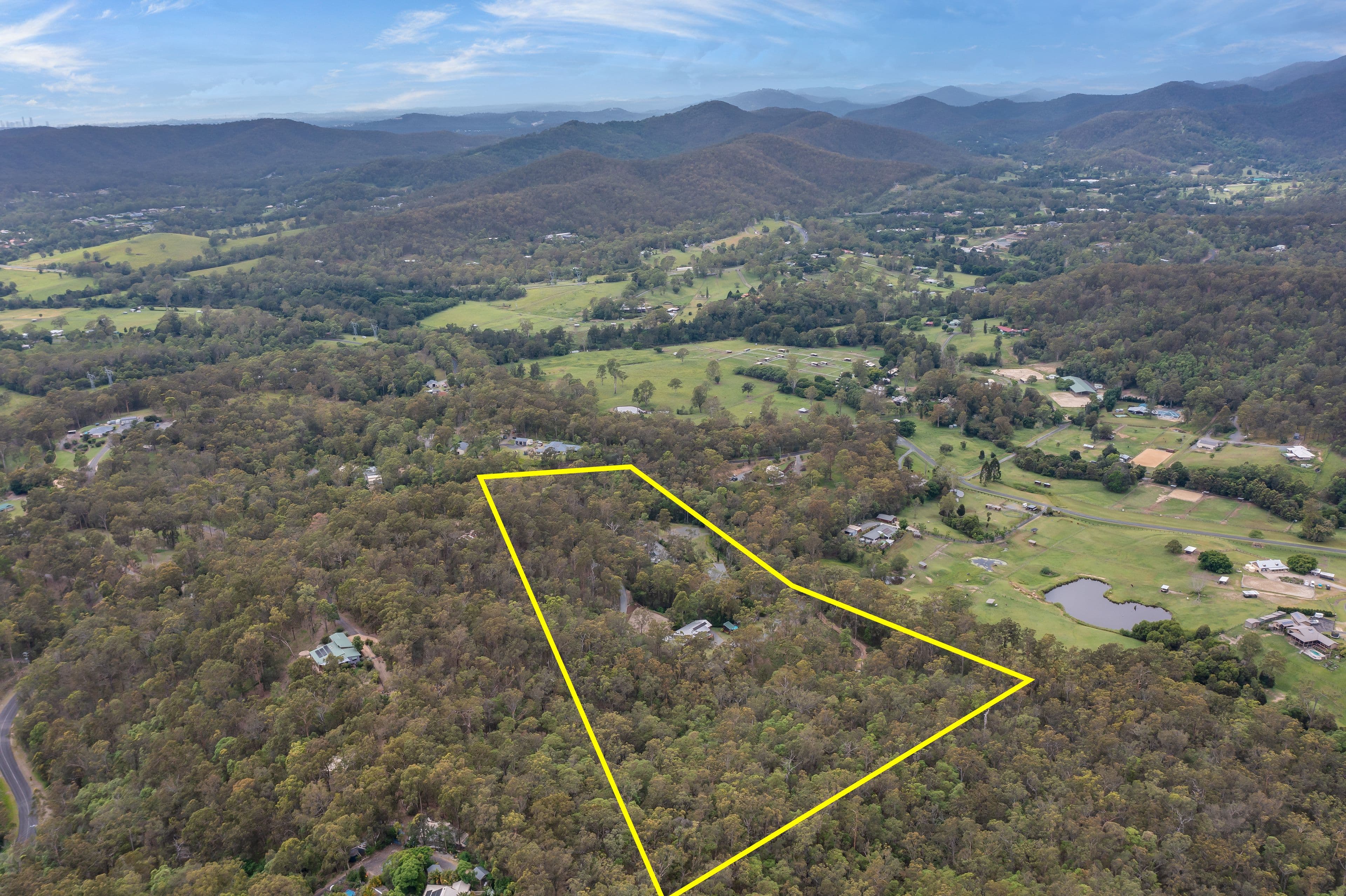 124 Coomera Valley Drive, Guanaba QLD 4210, Guanaba - Thumbnail 2