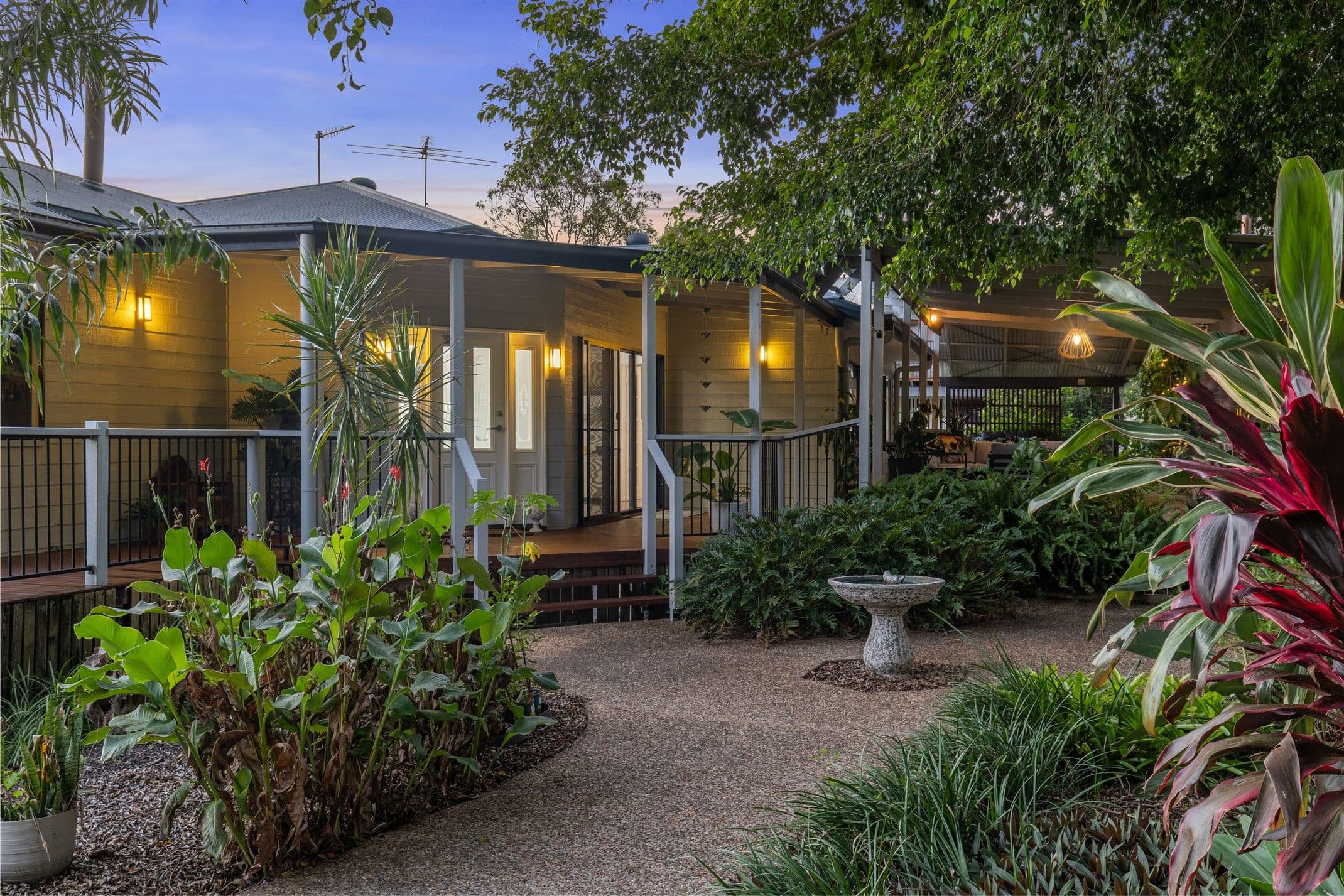16 Emuglen Place, Ferny Grove QLD 4055, Ferny Grove - Image 1