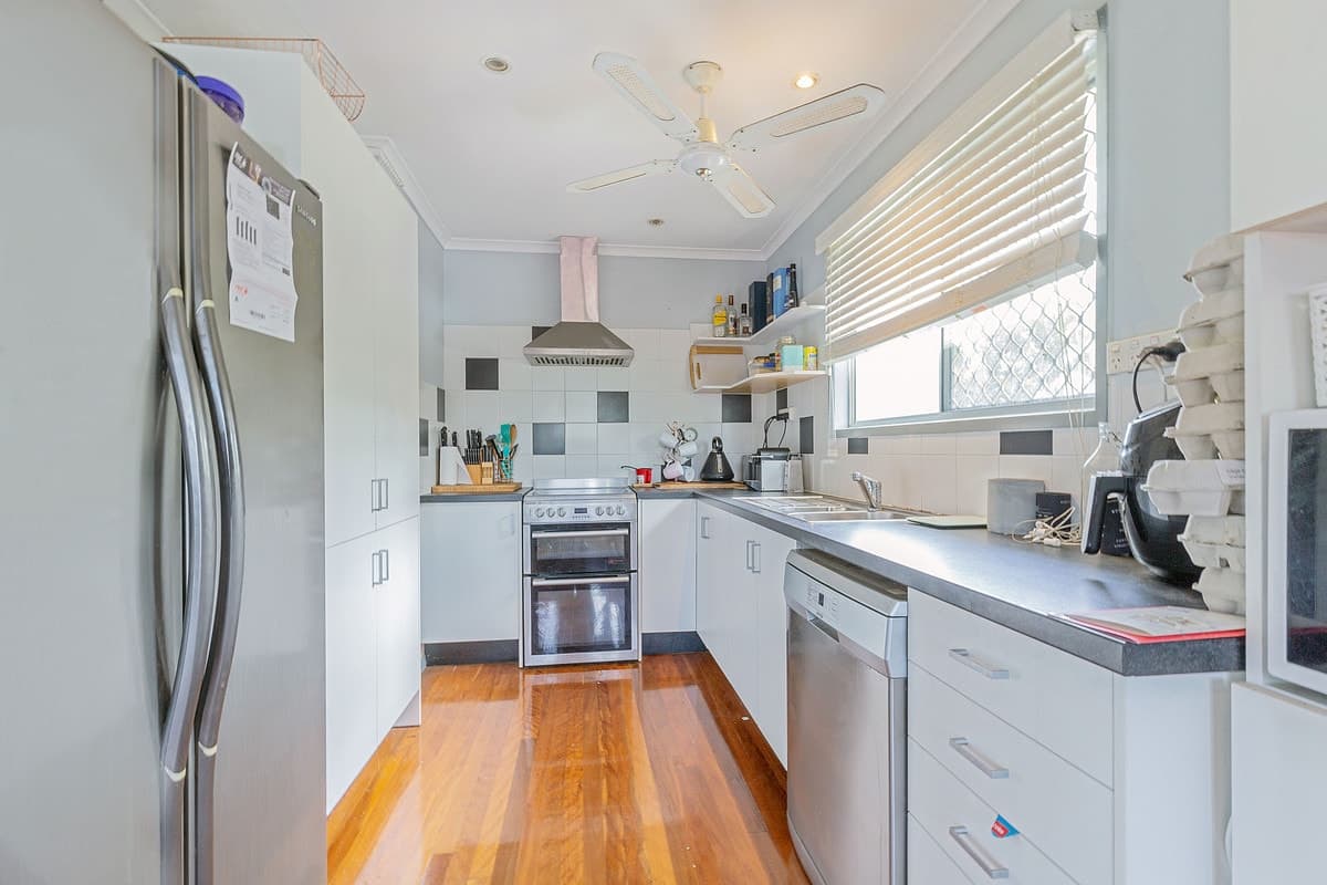 3 Jan Street, DECEPTION BAY, Deception Bay - Thumbnail 2