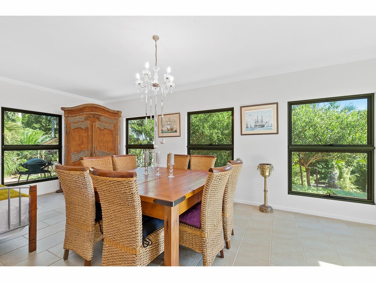 8 Laura Close, Rockyview QLD, Rockyview - Thumbnail 3