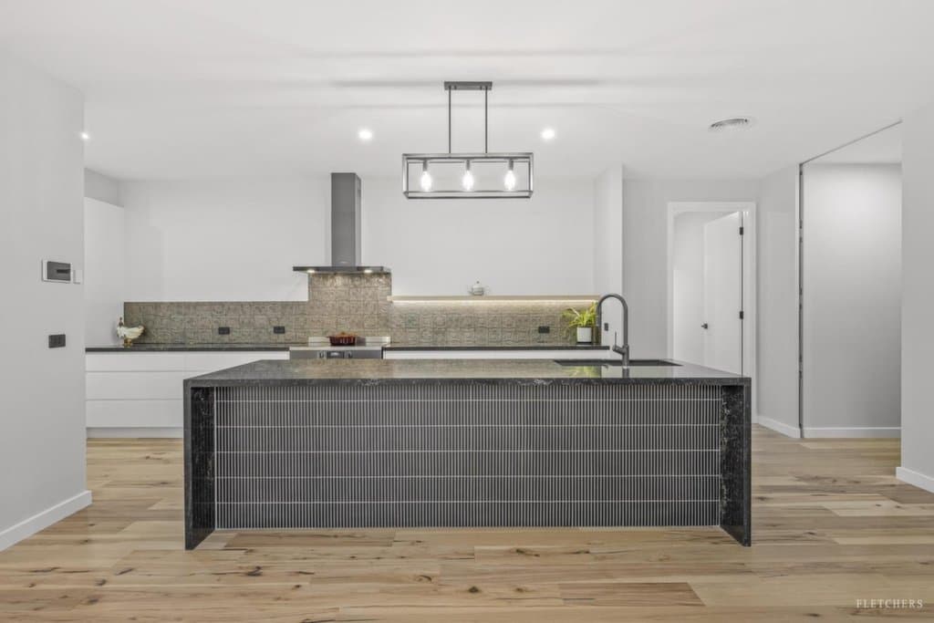 37 Apple Orchard Drive, Brown Hill - Thumbnail 2