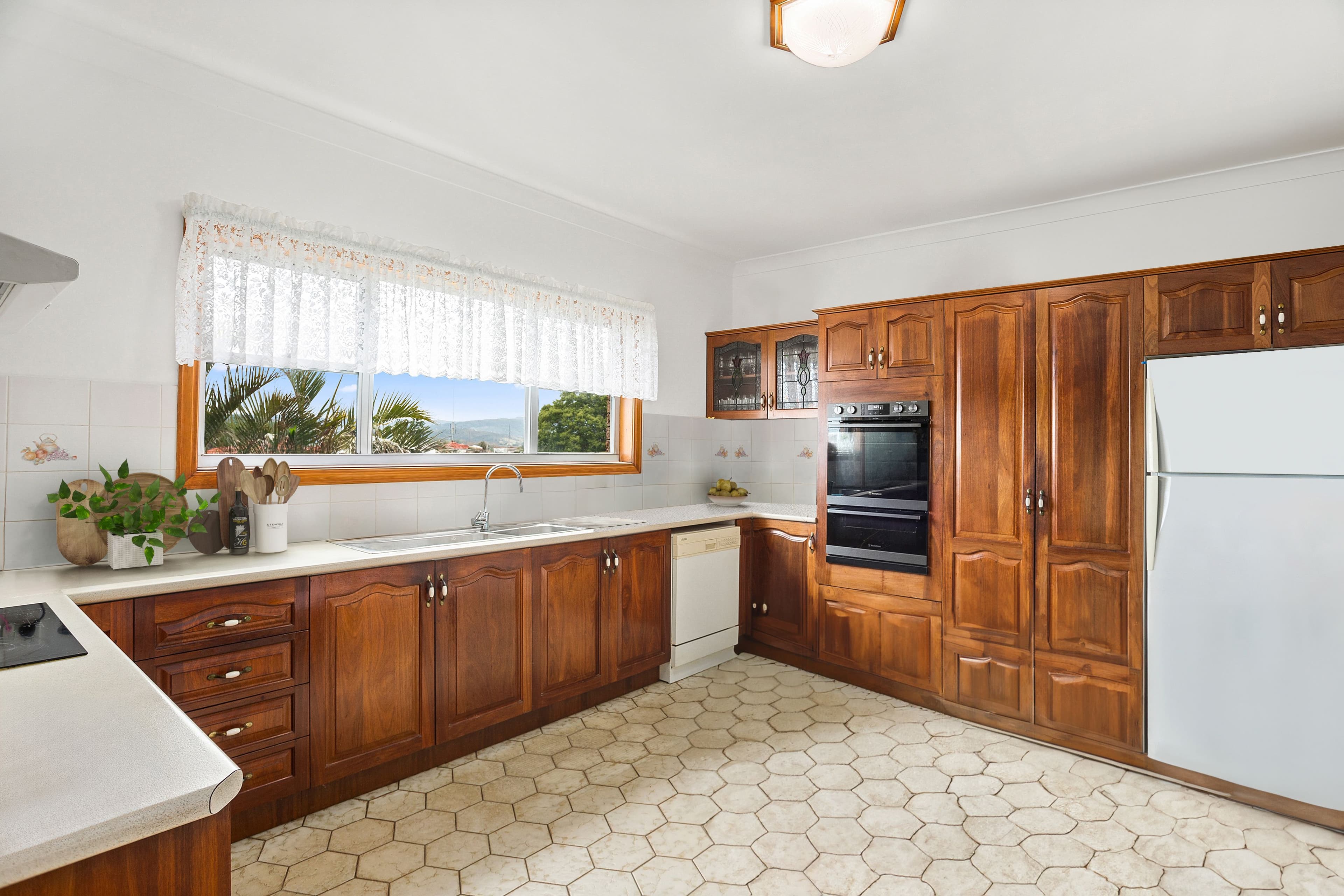 13 Cuthbert Drive, Mount Warrigal NSW 2528, Mount Warrigal - Thumbnail 4