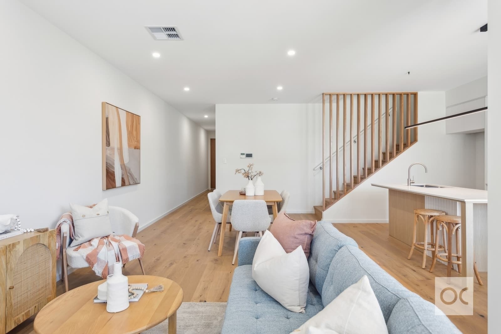 12 Brownlow Court, Henley Beach South - Thumbnail 2