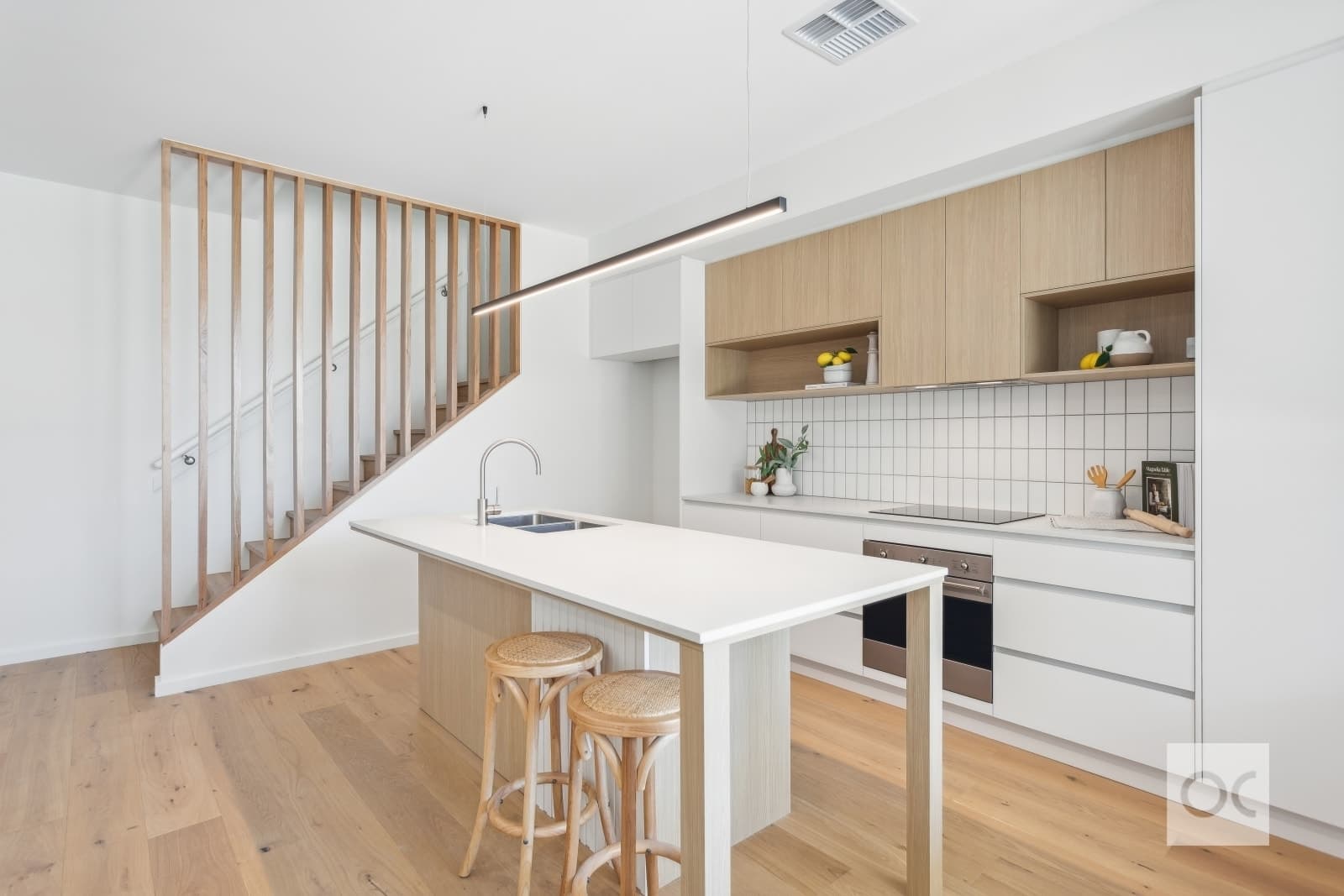 12 Brownlow Court, Henley Beach South - Thumbnail 3