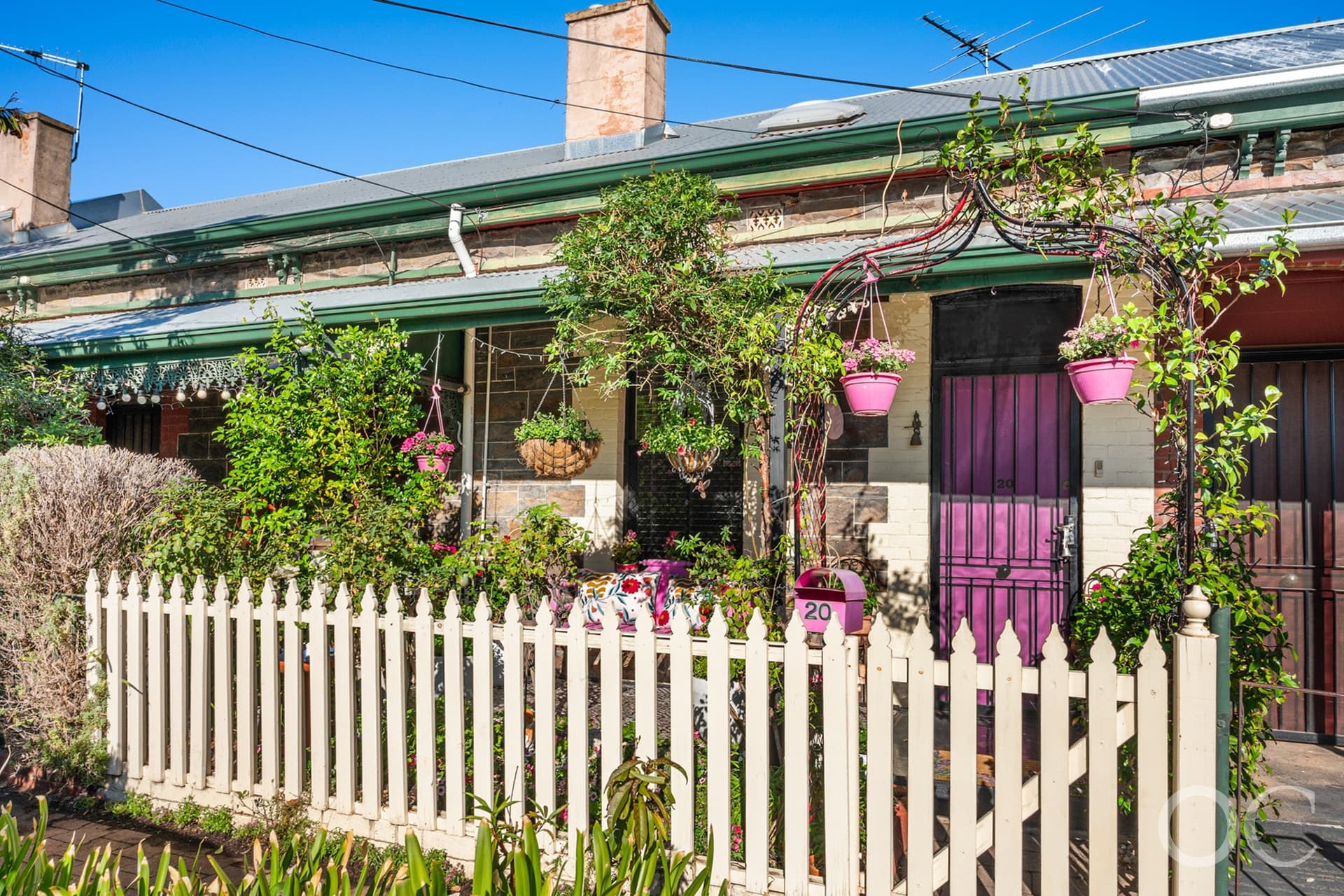 2/20 Kenilworth Road, Parkside - Image 1