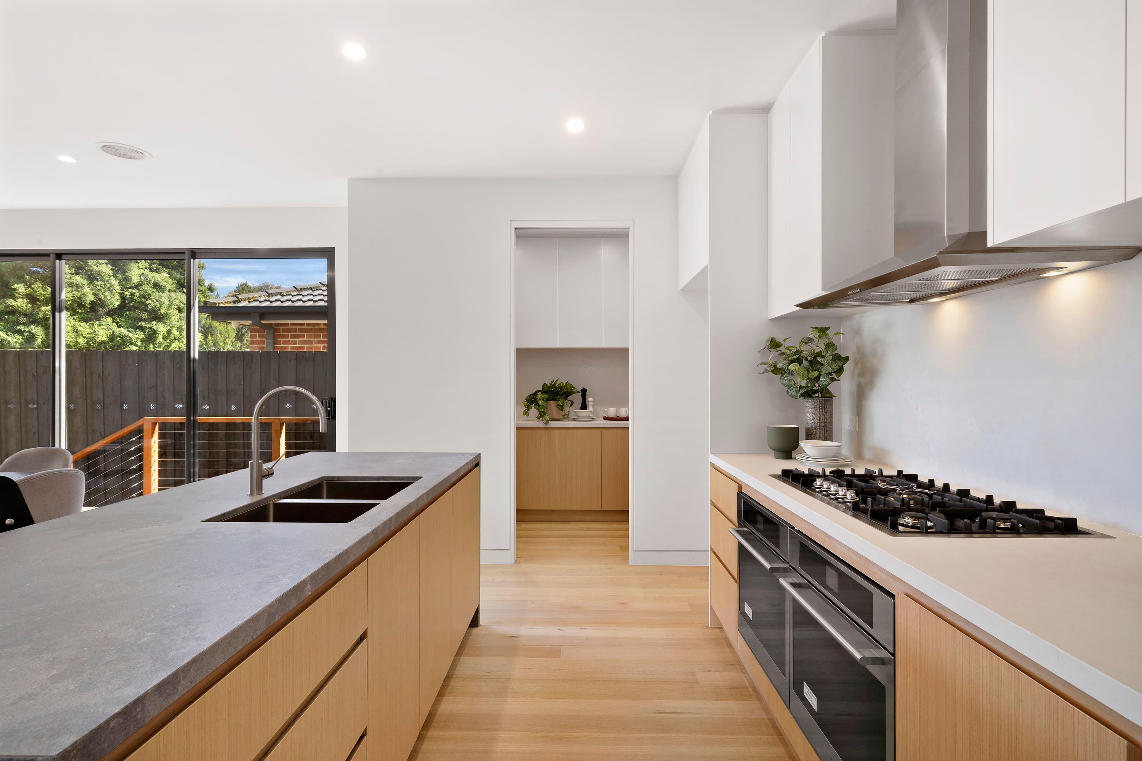 5B Austin Street, Hughesdale VIC 3166, Hughesdale - Thumbnail 7
