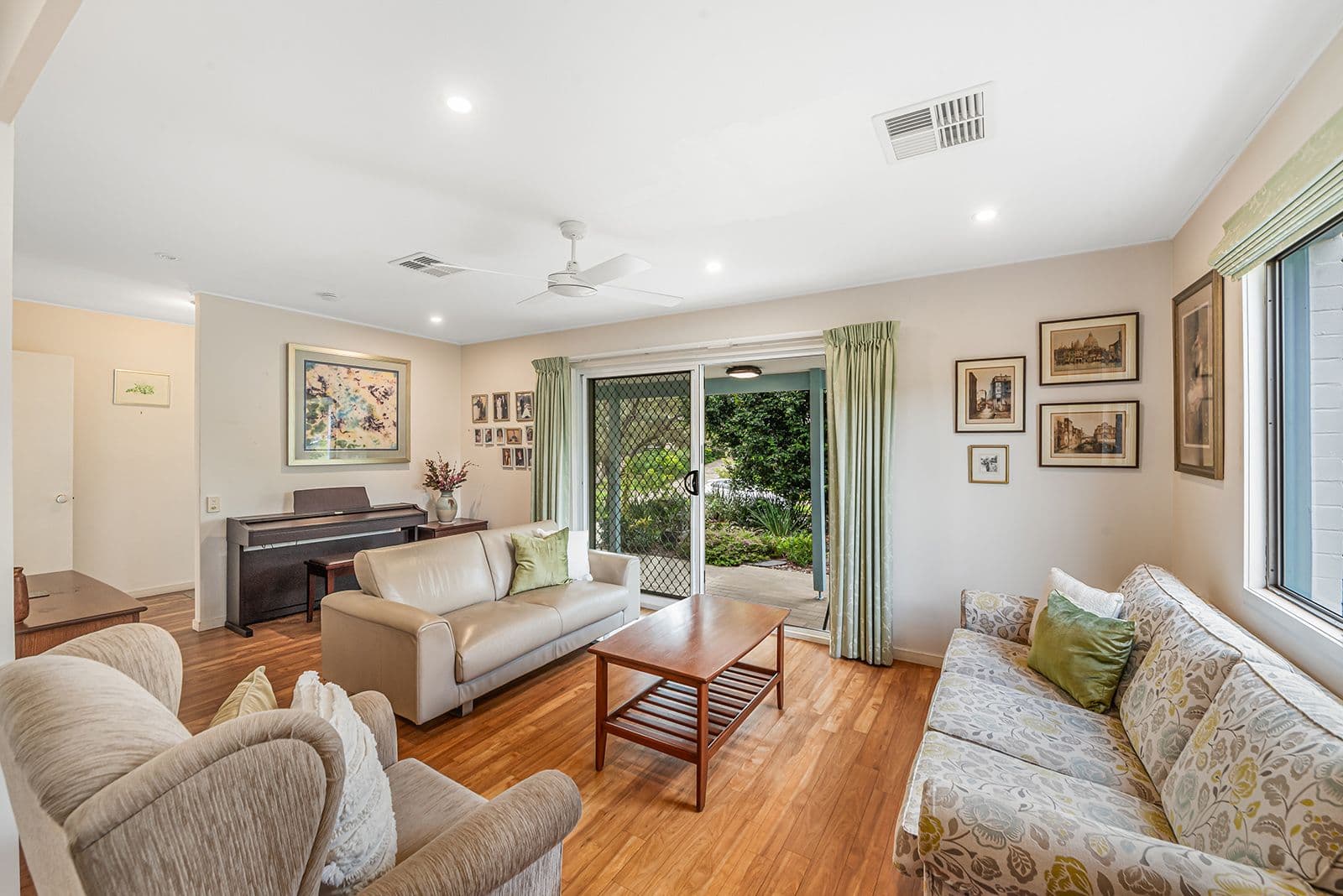 7 Glen Frew Street, Kenmore QLD 4069, Kenmore - Thumbnail 3