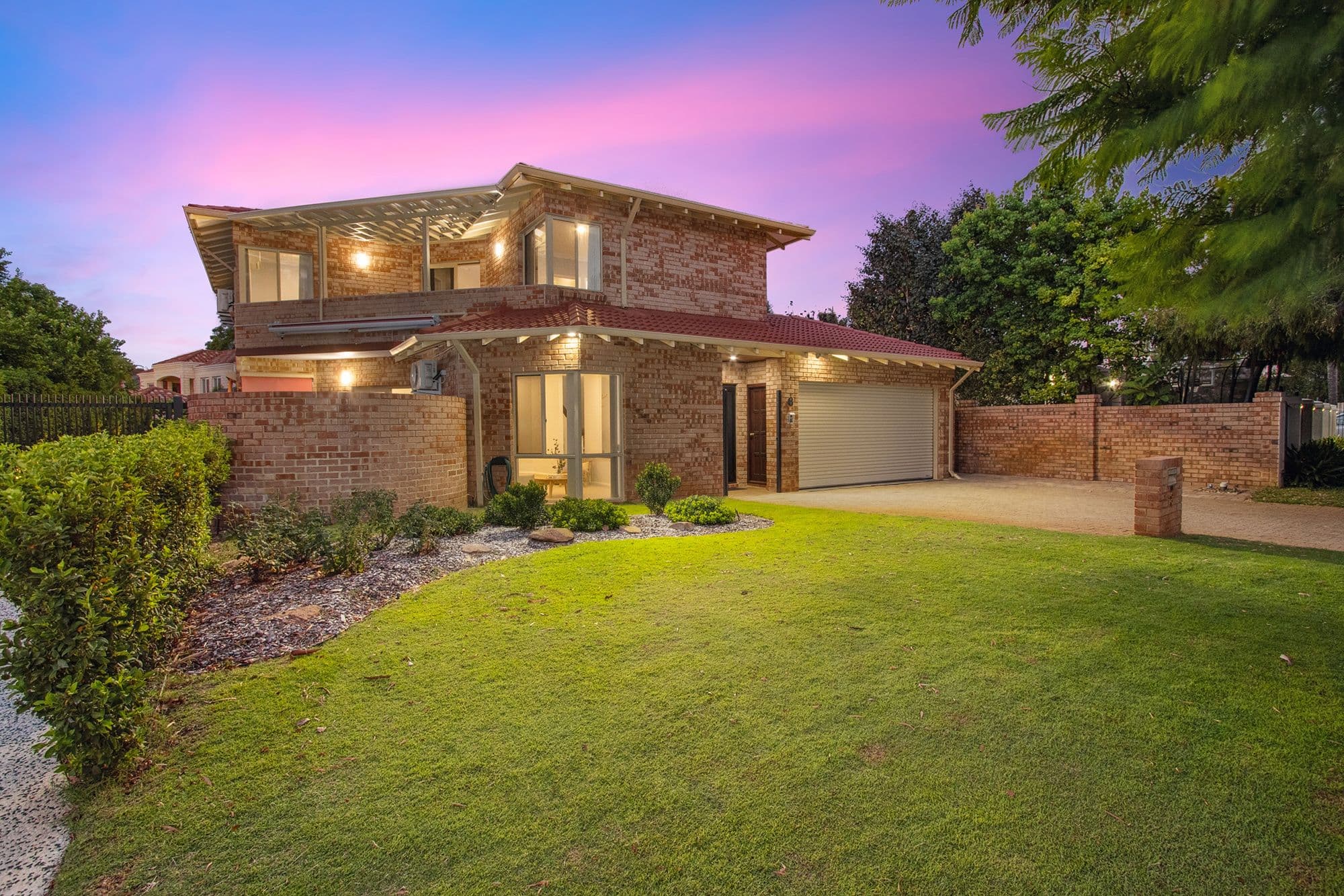 8 Cunningham Street, Applecross WA 6153, Applecross - Thumbnail 2