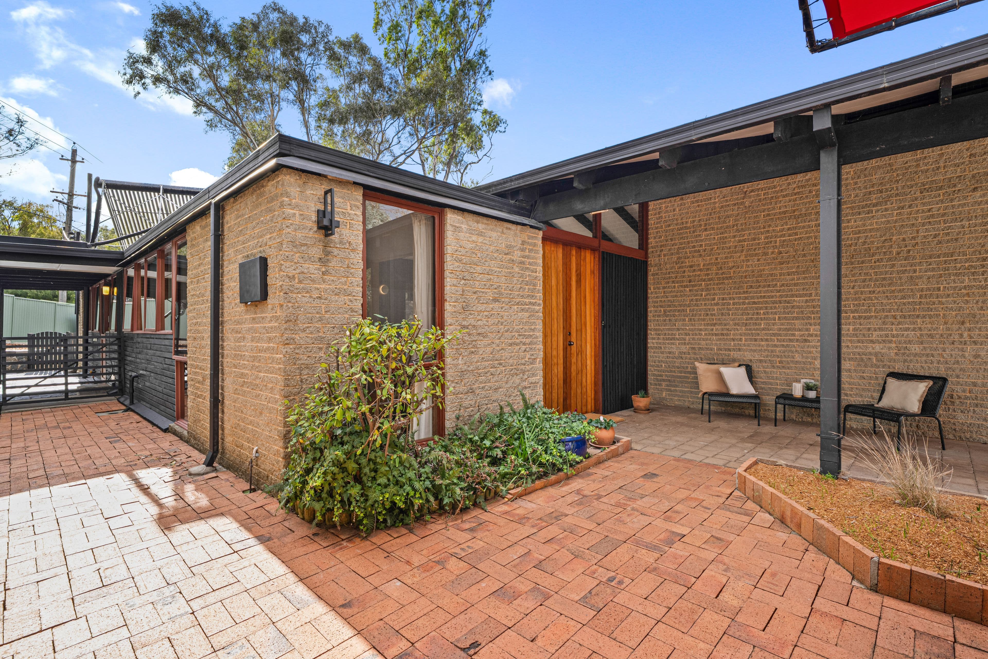 1 Bandjalong Crescent, Aranda ACT 2614, Aranda - Thumbnail 2