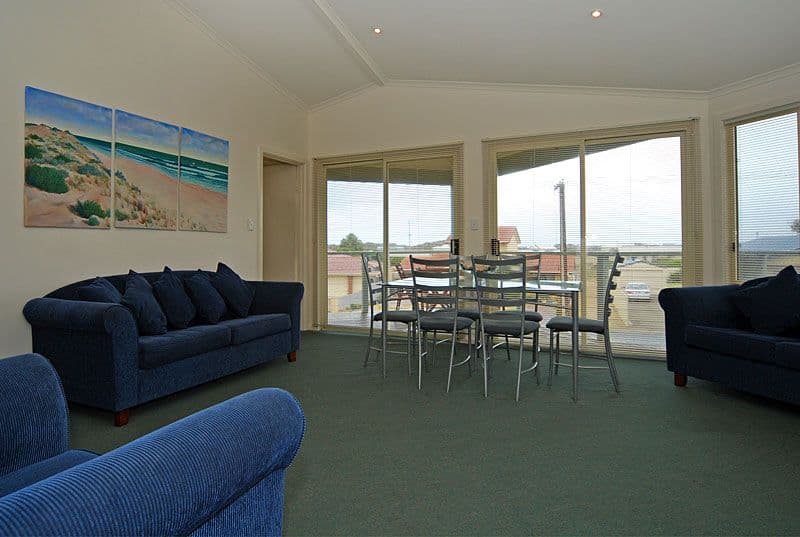 38 Stuart Street, Manly - Thumbnail 3