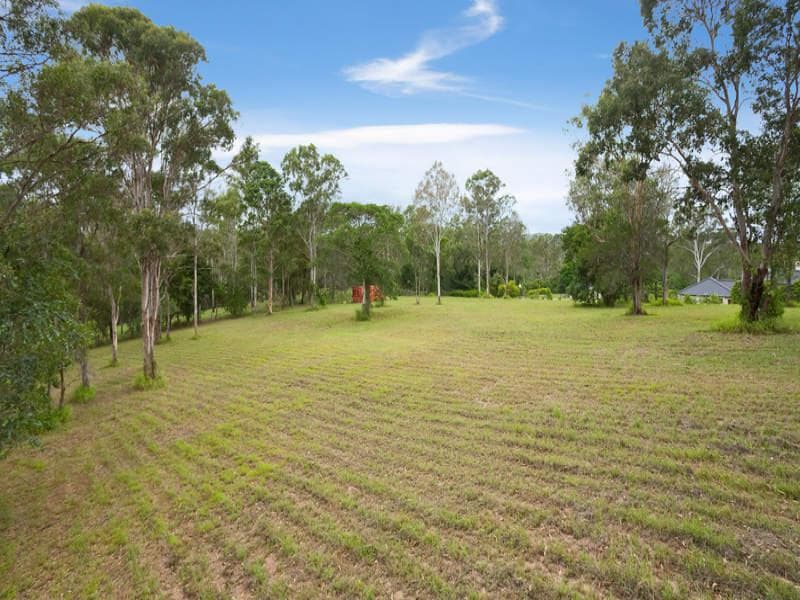 Lot 8, 17 Country Place, Brookfield - Thumbnail 2