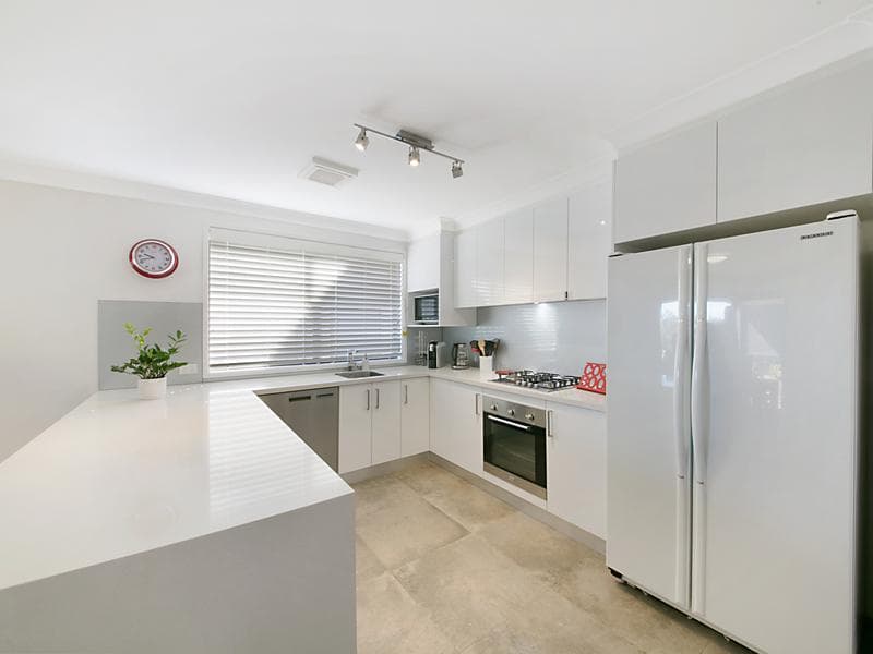 8/574																										New South Head Road, cnr St Mervyns Ave
														
								Point Piper, NSW 2027, Quakers Hill - Thumbnail 4
