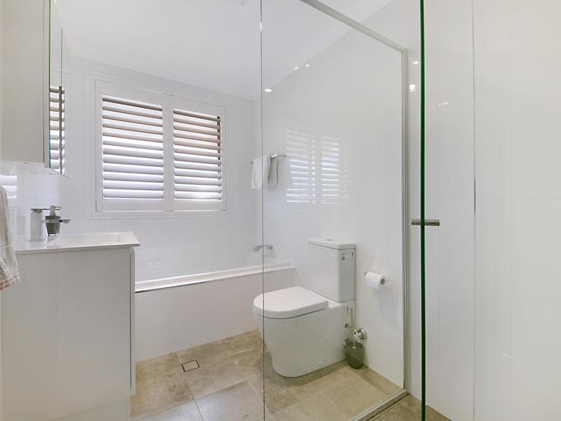 8/574																										New South Head Road, cnr St Mervyns Ave
														
								Point Piper, NSW 2027, Quakers Hill - Thumbnail 5