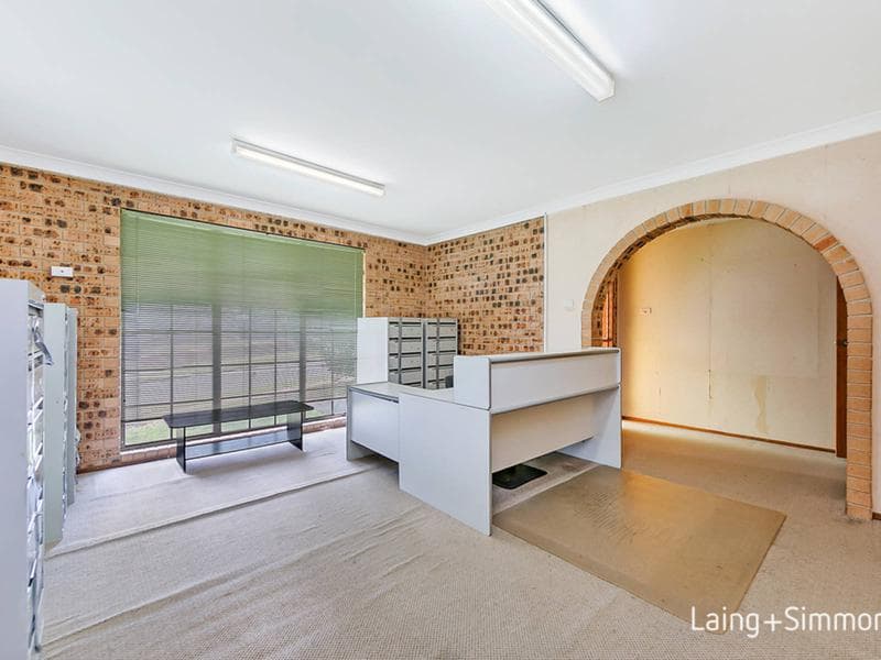 128 James Cook Drive, Kings Langley, Kings Langley - Thumbnail 2