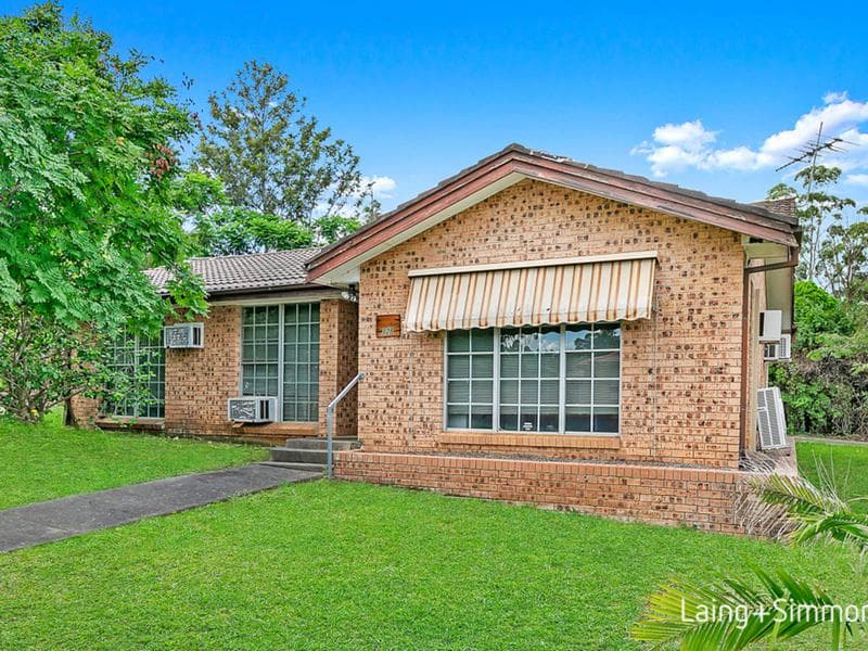 128 James Cook Drive, Kings Langley, Kings Langley - Thumbnail 3