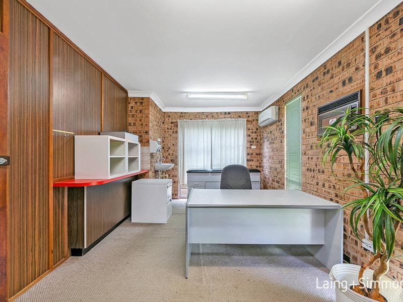 128 James Cook Drive, Kings Langley, Kings Langley - Thumbnail 4