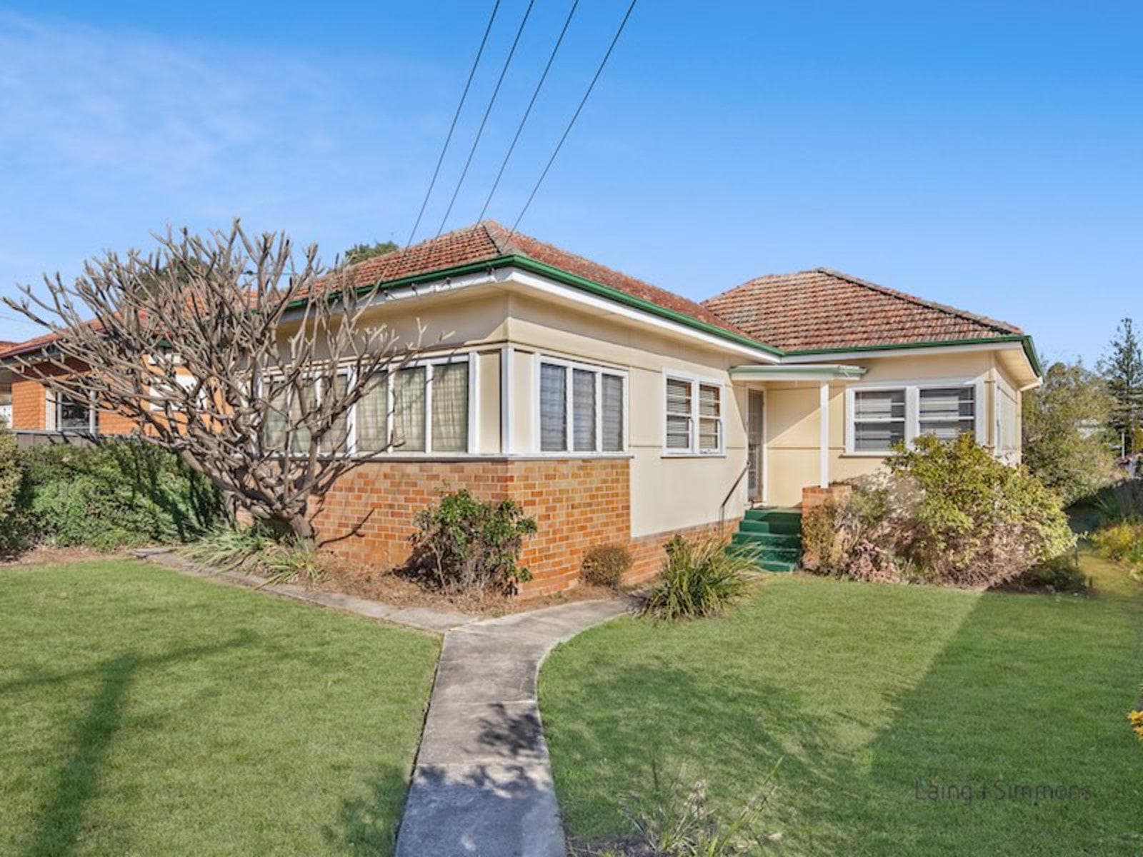 8 Collins Street, Pendle Hill, Pendle Hill - Image 1