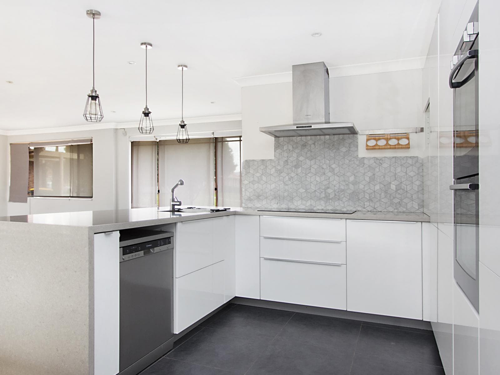 15 Devlin Place, Quakers Hill, Quakers Hill - Thumbnail 3