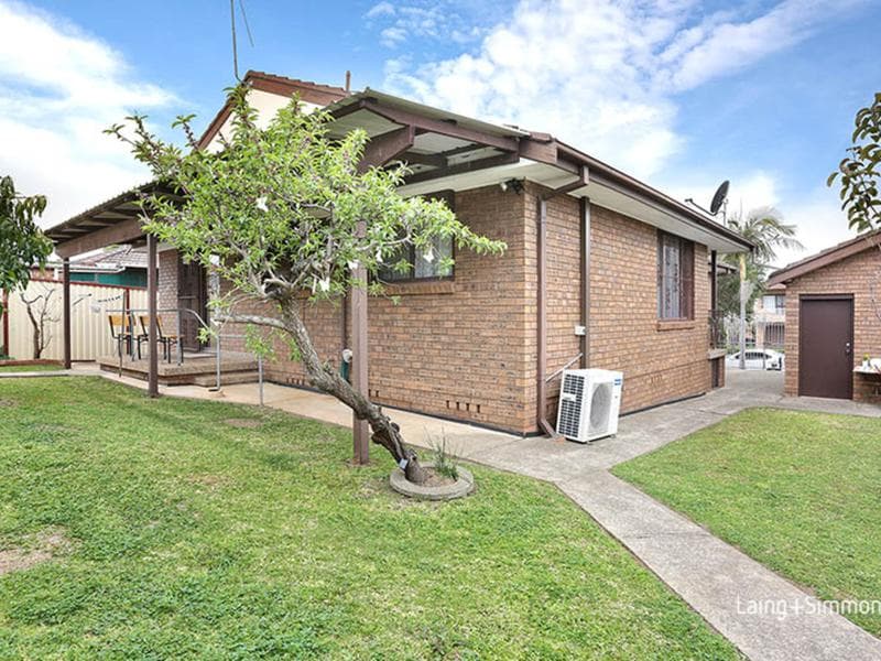 8/574																										New South Head Road, cnr St Mervyns Ave
														
								Point Piper, NSW 2027, Wetherill Park - Thumbnail 6