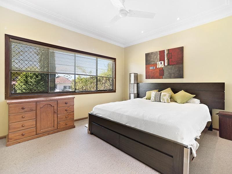 23 Bunarba Road, Gymea Bay, Gymea Bay - Thumbnail 6