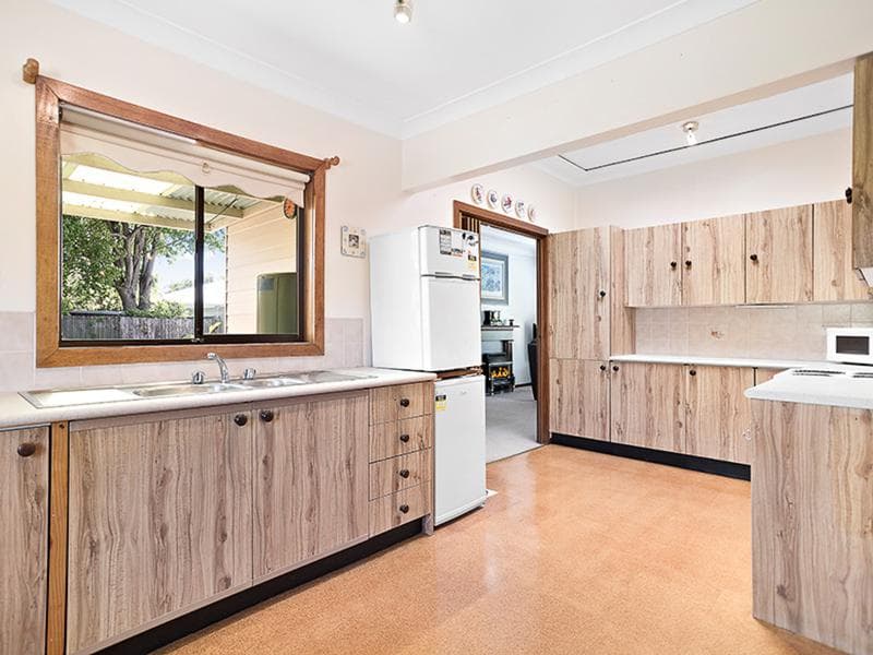 23 Bunarba Road, Gymea Bay, Gymea Bay - Thumbnail 8