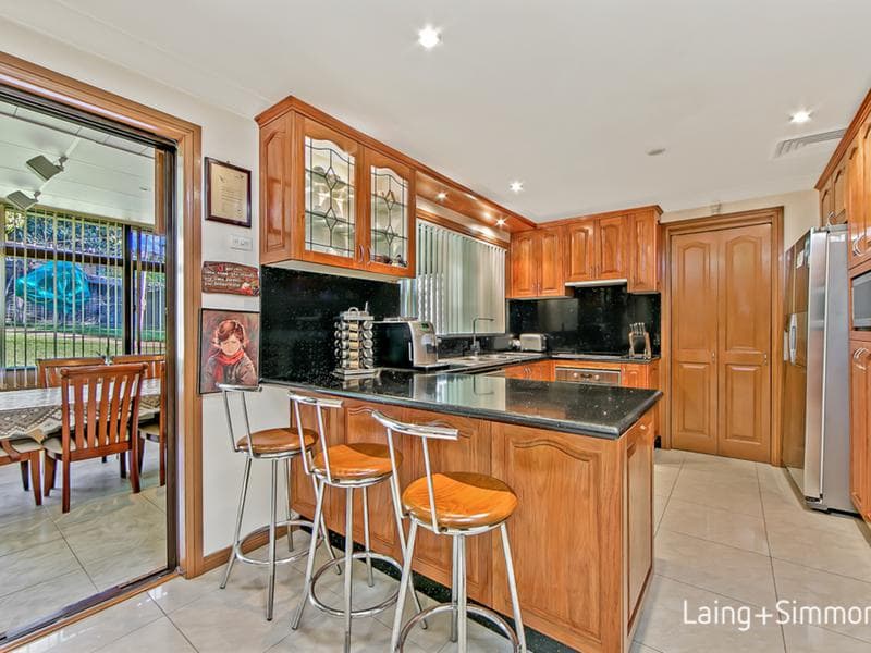 12 Hughes Street, Kings Langley, Kings Langley - Thumbnail 2