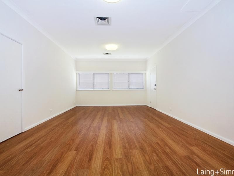 33 Mayfield Street, Wentworthville, Wentworthville - Thumbnail 4