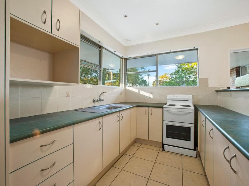 8/574																										New South Head Road, cnr St Mervyns Ave
														
								Point Piper, NSW 2027, Port Macquarie - Thumbnail 4