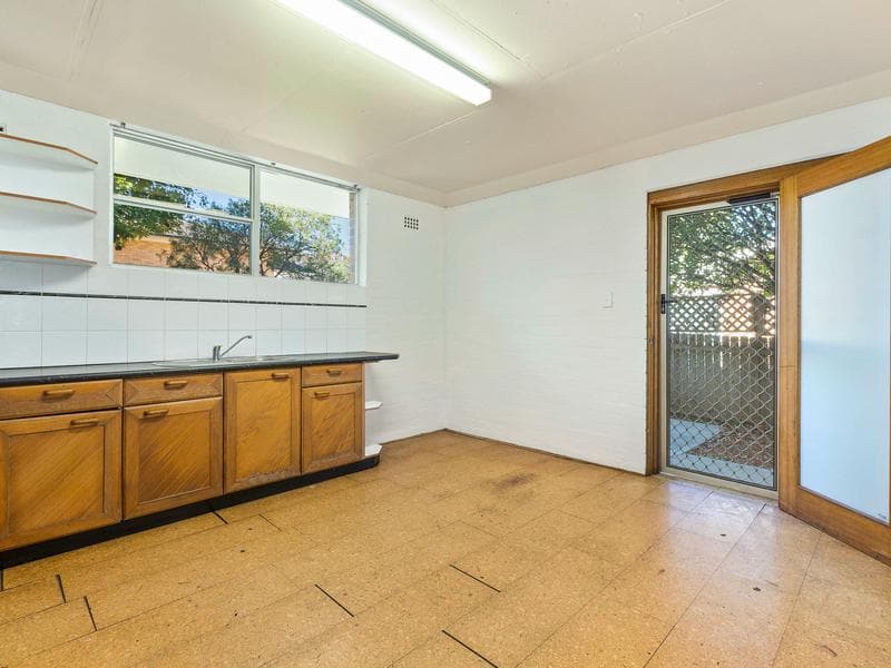 8/574																										New South Head Road, cnr St Mervyns Ave
														
								Point Piper, NSW 2027, Port Macquarie - Thumbnail 7