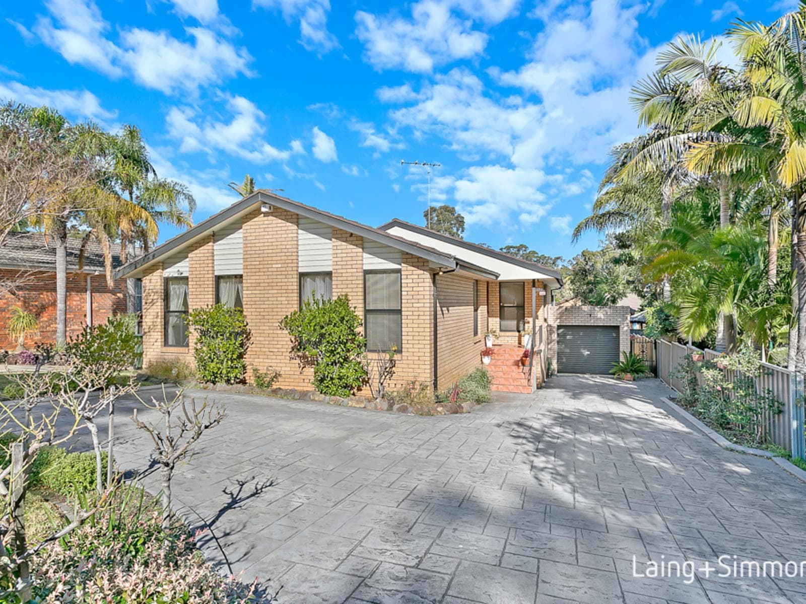 237 Madagascar Drive, Kings Park, Kings Park - Image 1