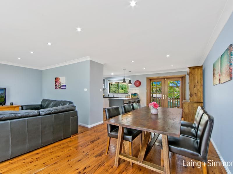 81 Hutchins Crescent, Kings Langley, Kings Langley - Thumbnail 3