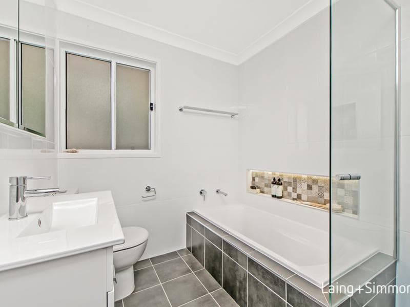 81 Hutchins Crescent, Kings Langley, Kings Langley - Thumbnail 7