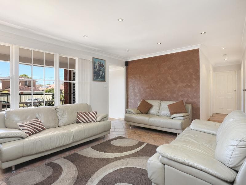 5 Nadia Place, Guildford, Guildford - Thumbnail 2