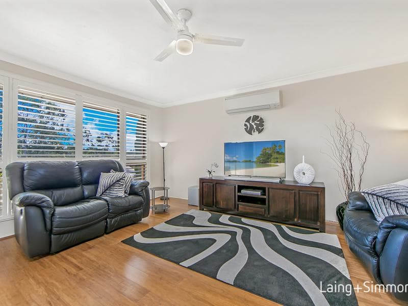 12 Molyneaux Avenue, Kings Langley, Kings Langley - Thumbnail 2