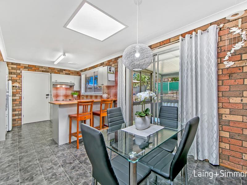 12 Molyneaux Avenue, Kings Langley, Kings Langley - Thumbnail 3