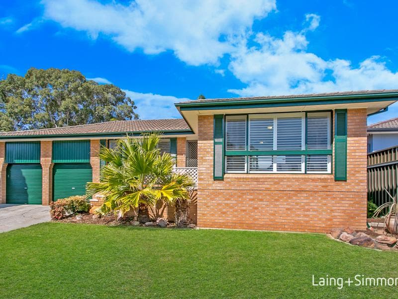 12 Molyneaux Avenue, Kings Langley, Kings Langley - Image 1